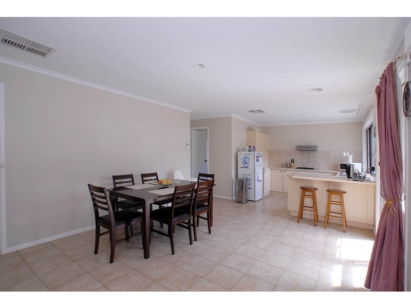 5 Homewood Close, Ferntree Gully VIC 3156