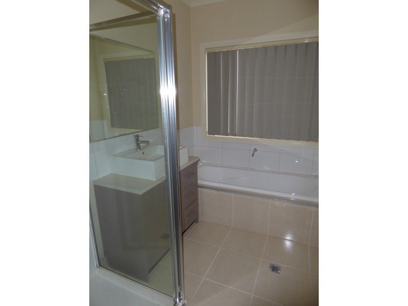 4/4 Wilson Street, Ferntree Gully VIC 3156