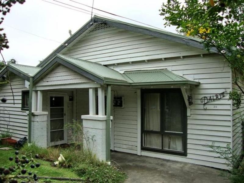 28 Francis Crescent, Ferntree Gully VIC 3156