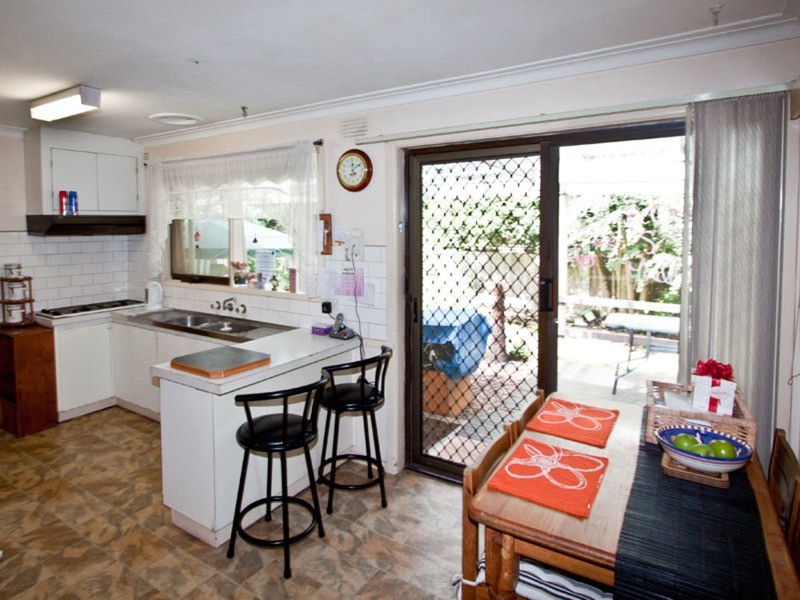 22 Orna (Enter Via Burke Road) Street, Ferntree Gully VIC 3156