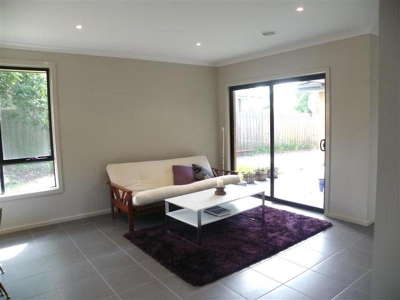 1 Kelvin Drive, Ferntree Gully VIC 3156