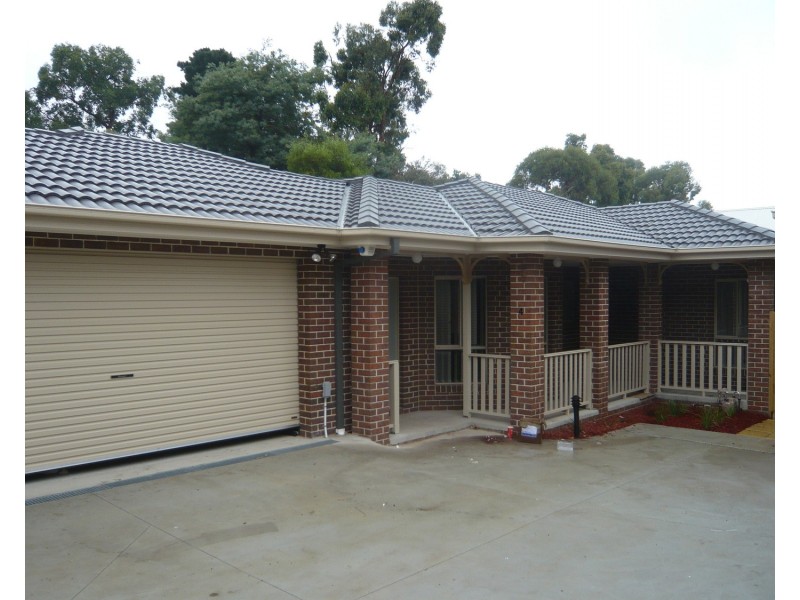 2/4 Wilson Street, Ferntree Gully VIC 3156