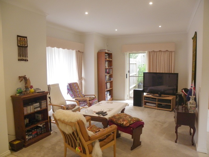 18/49 Democrat Drive, The Basin VIC 3154