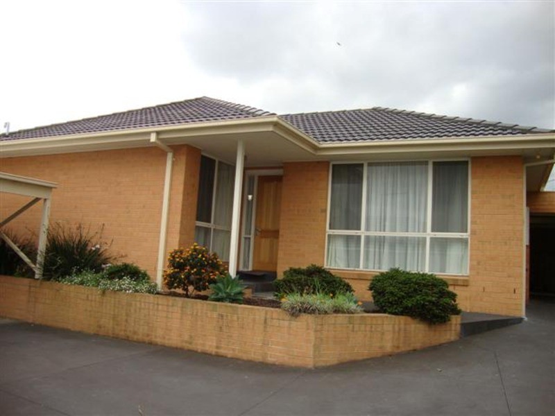 2/67 Begonia Road, Bayswater VIC 3153