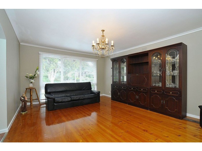 27 Cambden Park Parade, Ferntree Gully VIC 3156