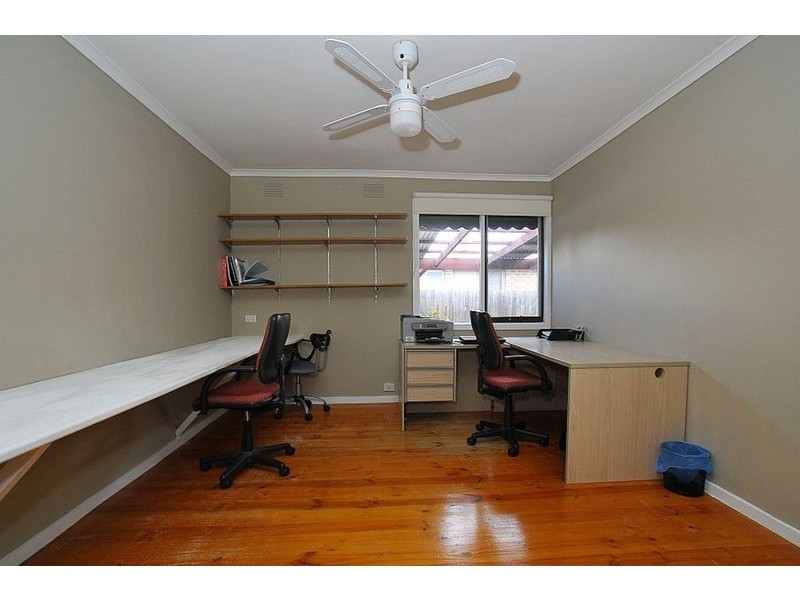 27 Cambden Park Parade, Ferntree Gully VIC 3156