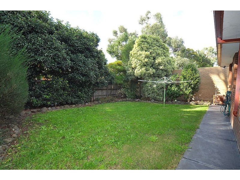 27 Cambden Park Parade, Ferntree Gully VIC 3156