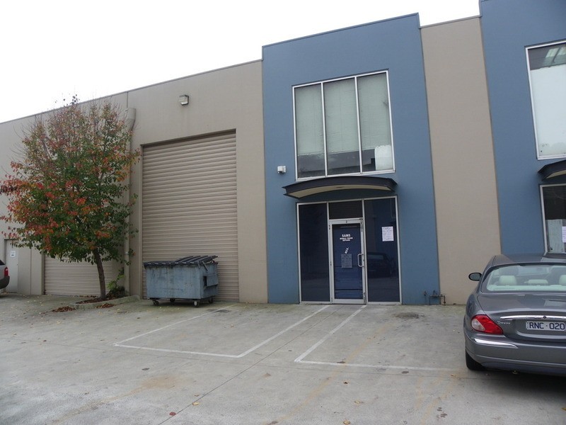 2/4 Dunlop Court, Bayswater VIC 3153