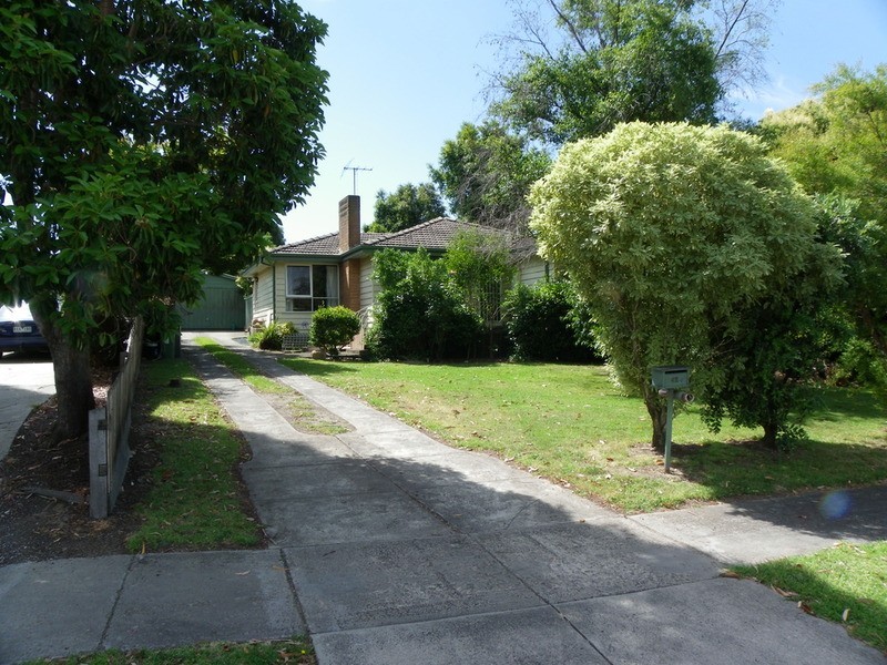 42 Elton Road, Ferntree Gully VIC 3156