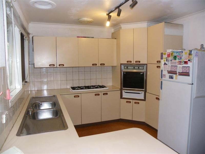 11 Chartwell Drive, Wantirna VIC 3152