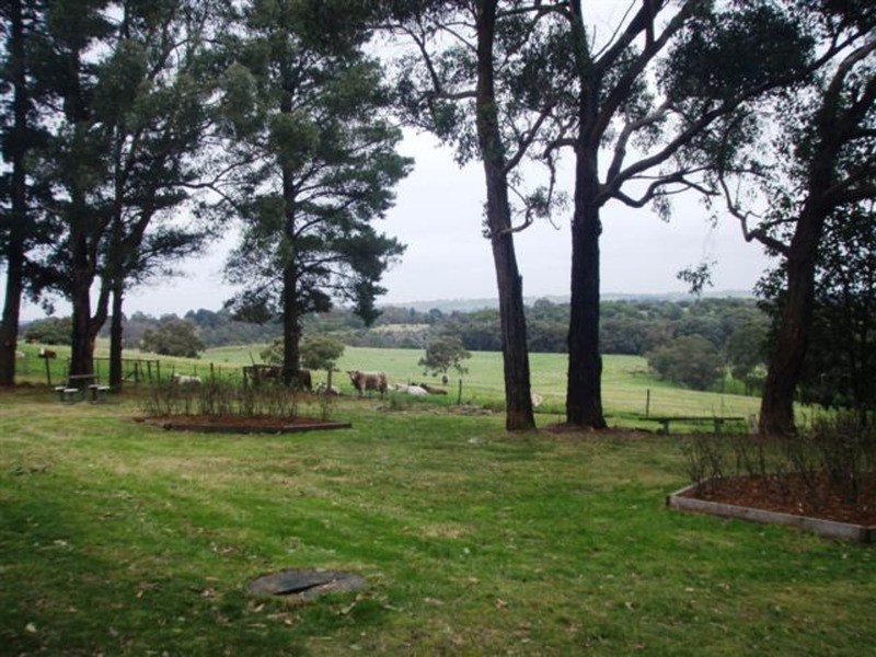 25 Aura Vale Road, Menzies Creek VIC 3159