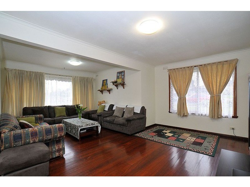 47 Silverton Drive, Ferntree Gully VIC 3156