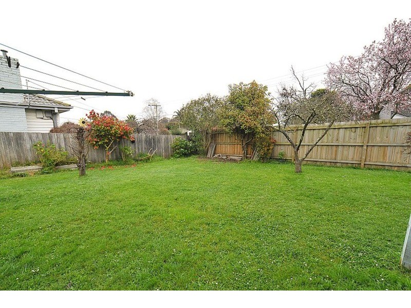 10 Lydford Road, Ferntree Gully VIC 3156