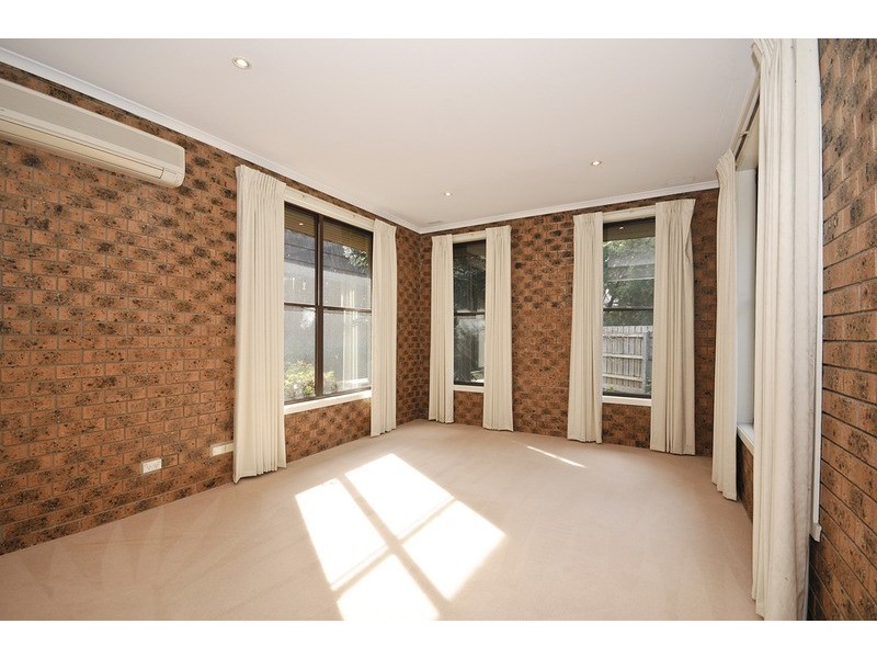 1/35 Bunnett Road, Knoxfield VIC 3180