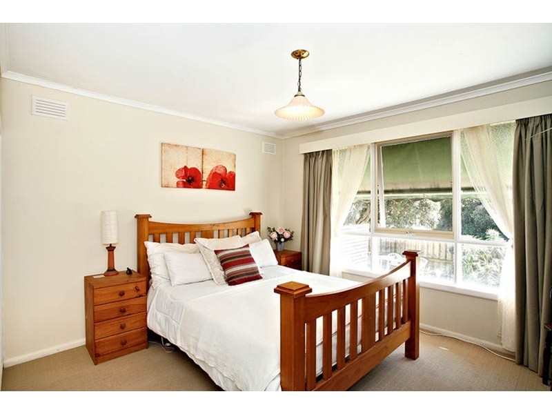 2 Castle Street, Ferntree Gully VIC 3156