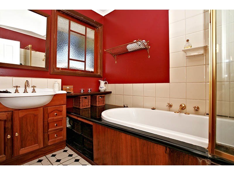 2 Castle Street, Ferntree Gully VIC 3156