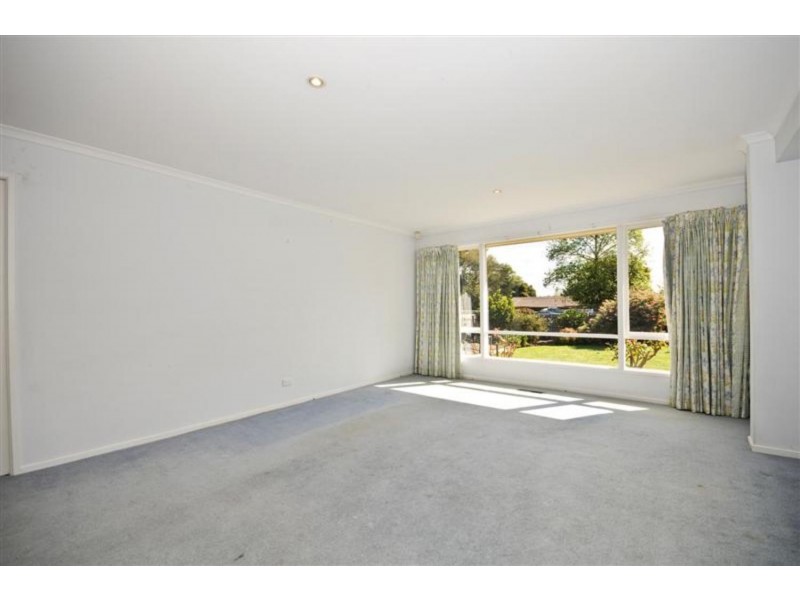 12 Blueridge Drive, Mooroolbark VIC 3138