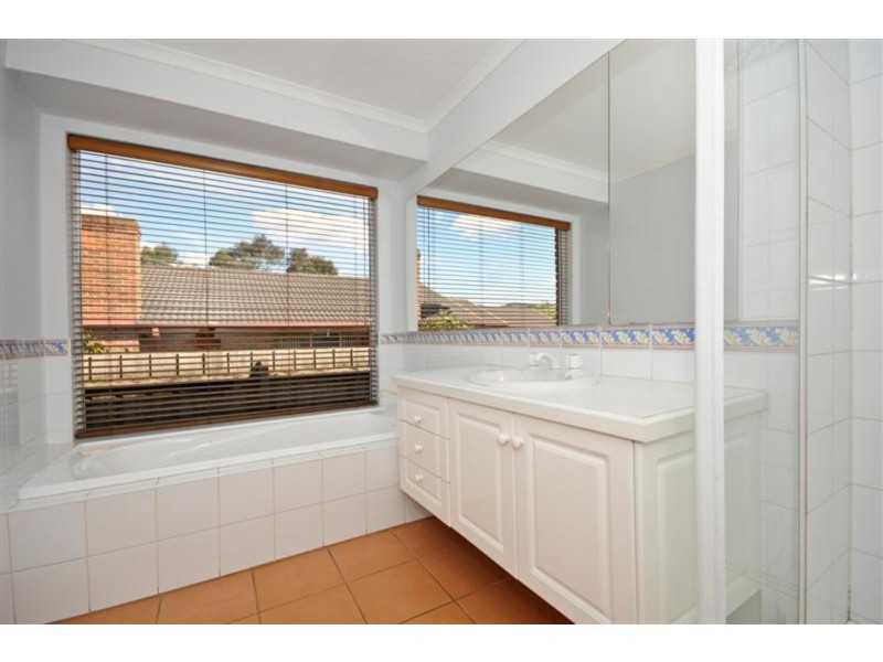 12 Blueridge Drive, Mooroolbark VIC 3138