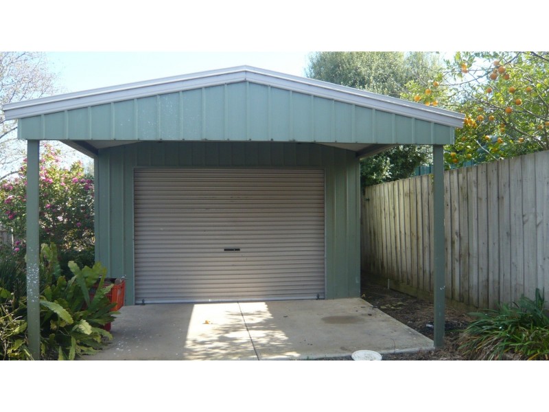 12 Blueridge Drive, Mooroolbark VIC 3138