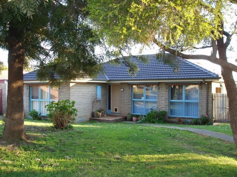 10 Lydford Road, Ferntree Gully VIC 3156