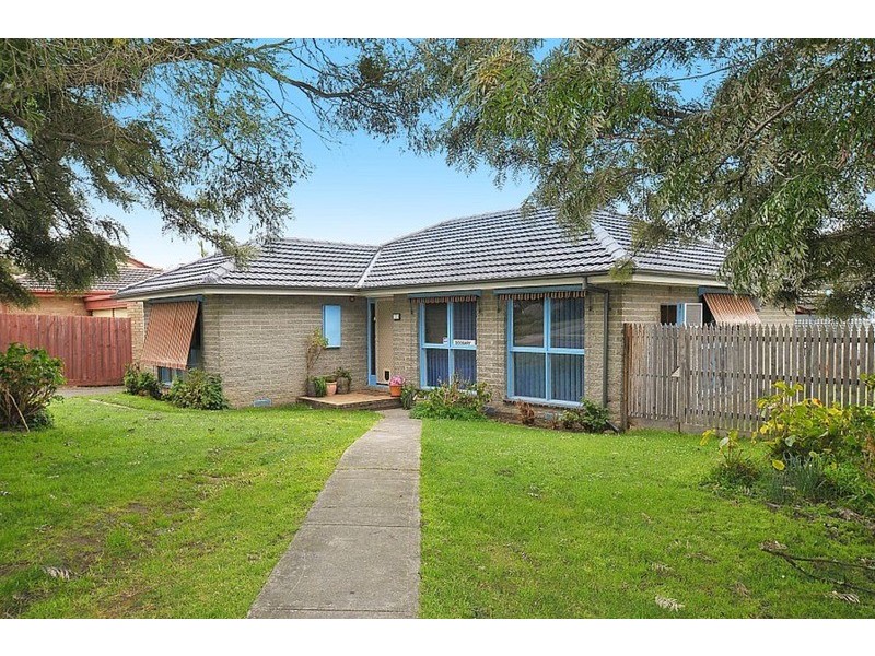 10 Lydford Road, Ferntree Gully VIC 3156