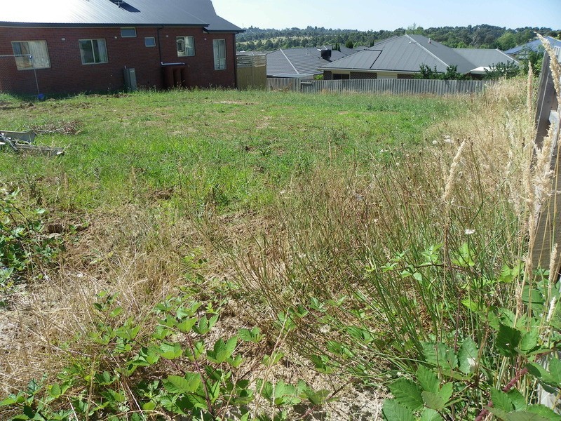 27 Pacific  Drive, Mooroolbark VIC 3138