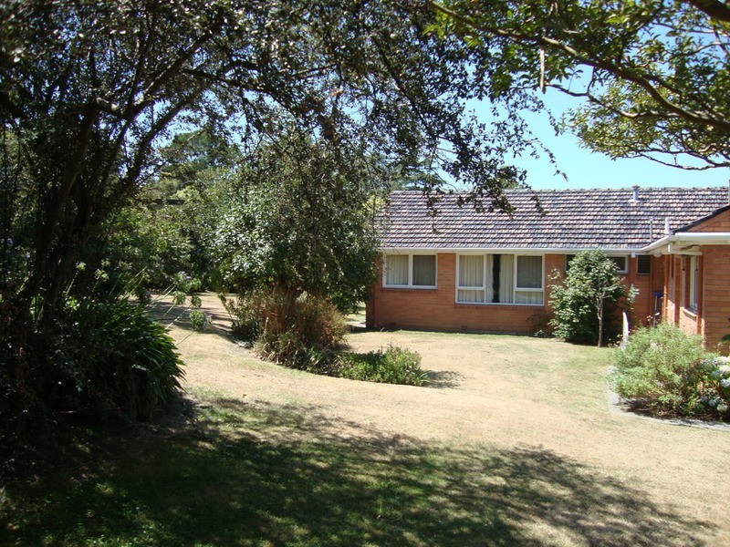16 Allison  Court, Vermont VIC 3133