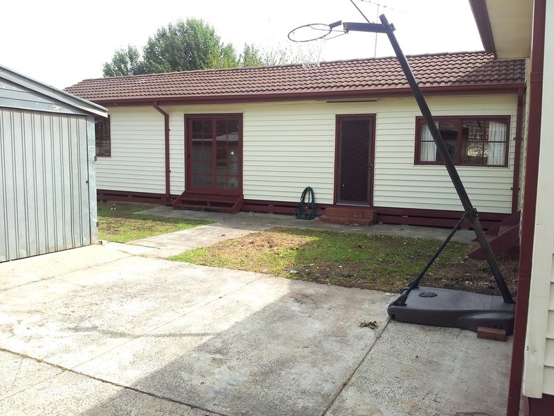 5 Cambro Road, Clayton VIC 3168