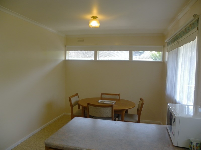 8 Acacia Road, Upper Ferntree Gully VIC 3156