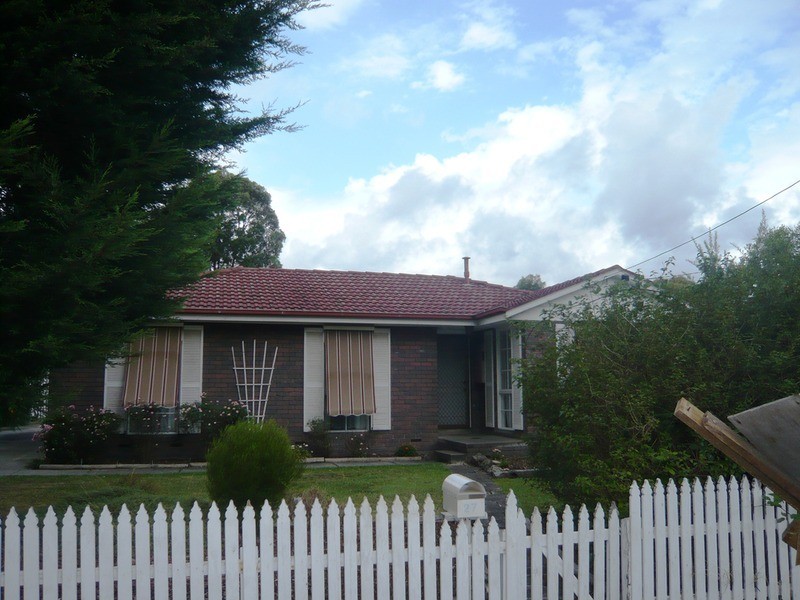 27 Huntingdon  Avenue, Bayswater North VIC 3153