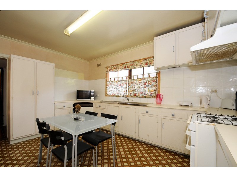 5 Cambro Road, Clayton VIC 3168