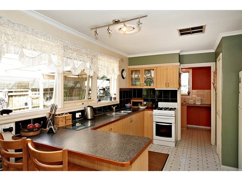 2 Castle Street, Ferntree Gully VIC 3156