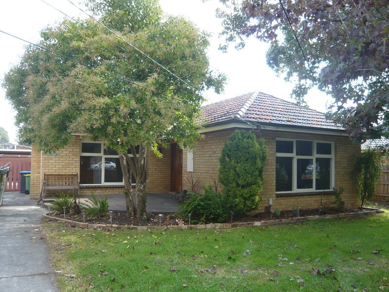 16 Glenfern Road, Ferntree Gully VIC 3156