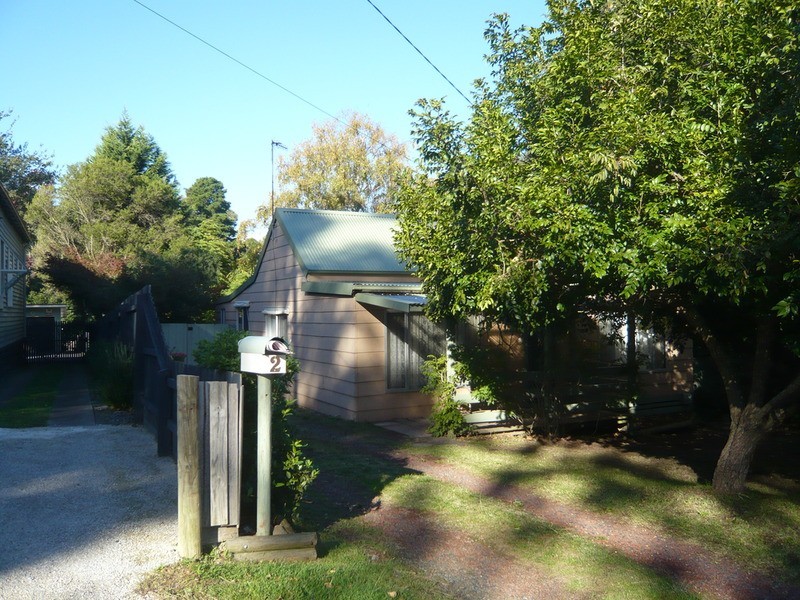 2 Hilltop  Road, Upper Ferntree Gully VIC 3156