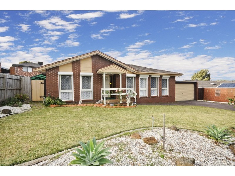 15 Benwerrin  Drive, Wantirna VIC 3152