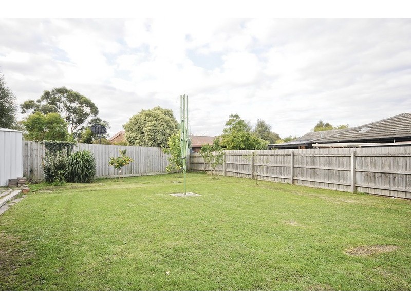 15 Benwerrin  Drive, Wantirna VIC 3152