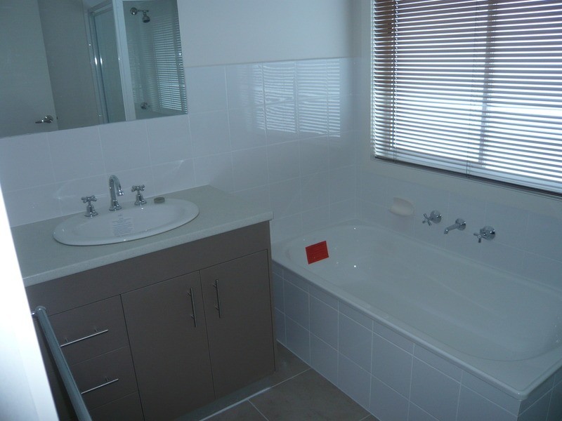 20 Tipperary Circuit, Pakenham VIC 3810