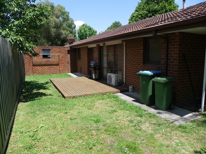 2/17 Hamilton Road, Bayswater North VIC 3153