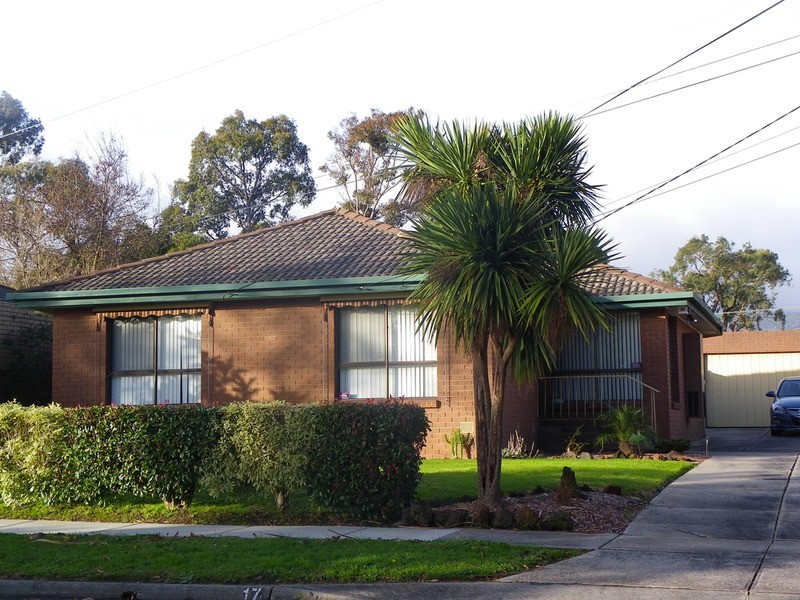 17 renwick Road, Ferntree Gully VIC 3156