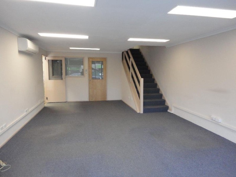 2A/35 Gilbert Park  Drive, Knoxfield VIC 3180