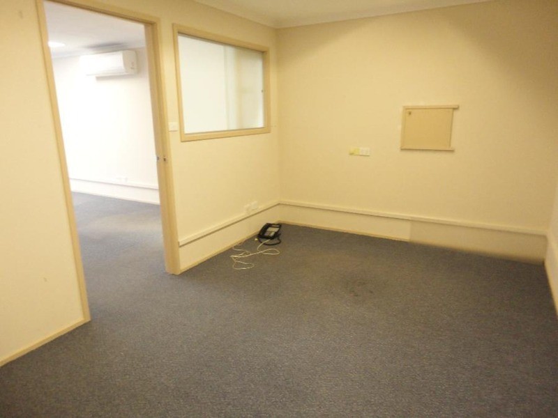 2A/35 Gilbert Park  Drive, Knoxfield VIC 3180