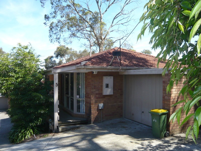 5/8-10 The  Crescent, Ferntree Gully VIC 3156