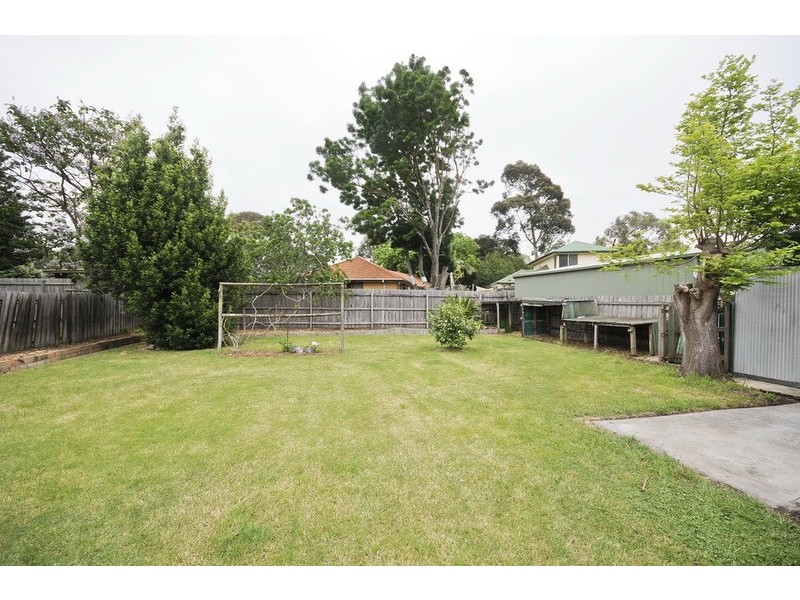 15 Tarana Avenue, Upper Ferntree Gully VIC 3156
