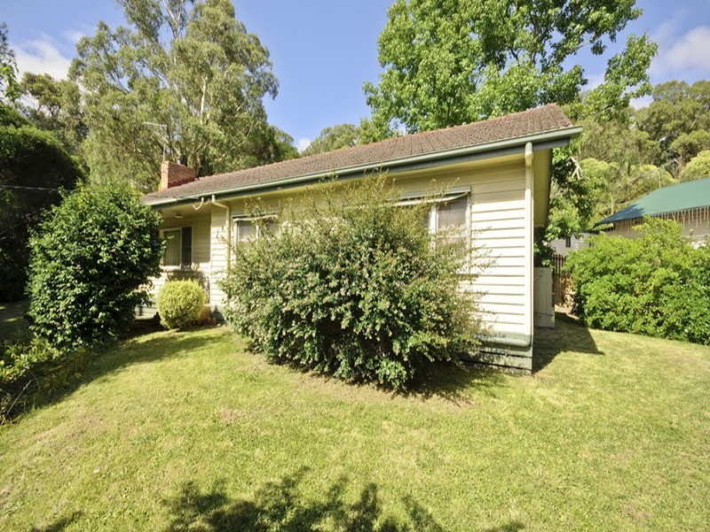 1 Ferndale  Road, Upper Ferntree Gully VIC 3156