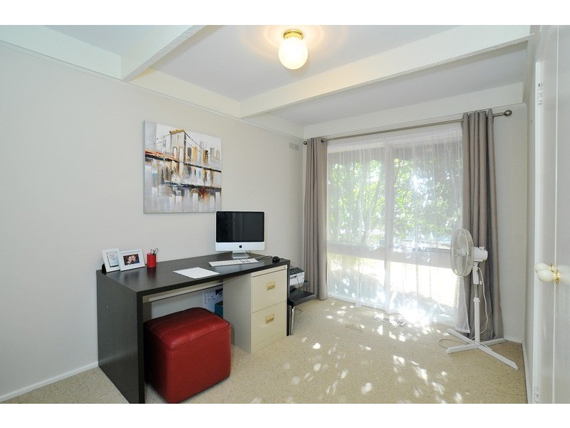 8 Ashton Road, Ferntree Gully VIC 3156