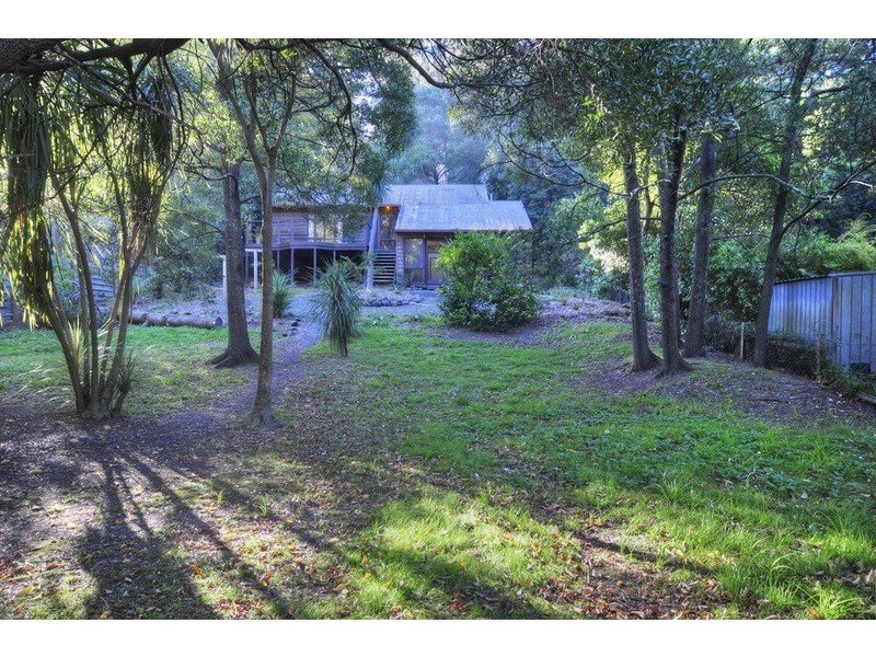 8 Austral Avenue, Upwey VIC 3158