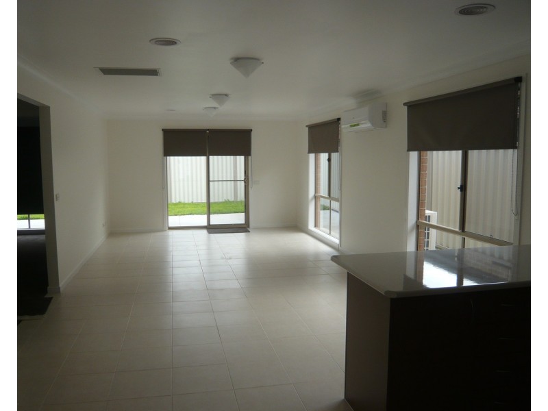 23 Farmdale Road, Pakenham VIC 3810