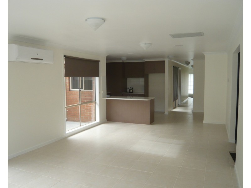 23 Farmdale Road, Pakenham VIC 3810