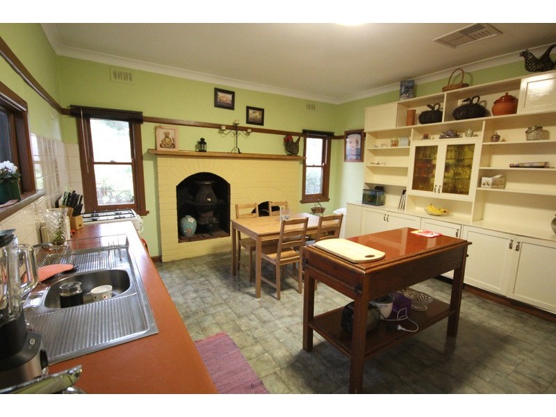 49 Forest Road, Ferntree Gully VIC 3156