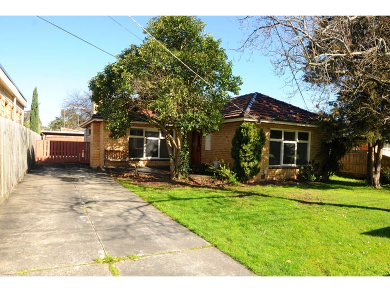 16 Glenfern Road, Ferntree Gully VIC 3156